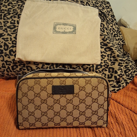 Gucci Beige and Brown Monogram Bag - Picture 1 of 4